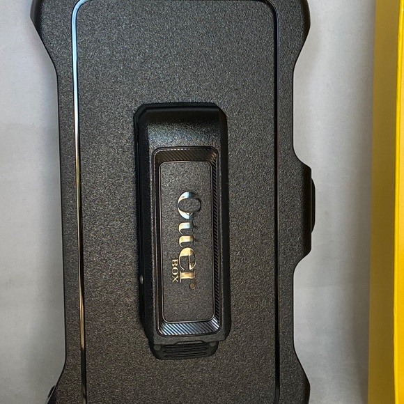 OtterBox Defender Case iPhone 11 Black - Picture 5 of 5